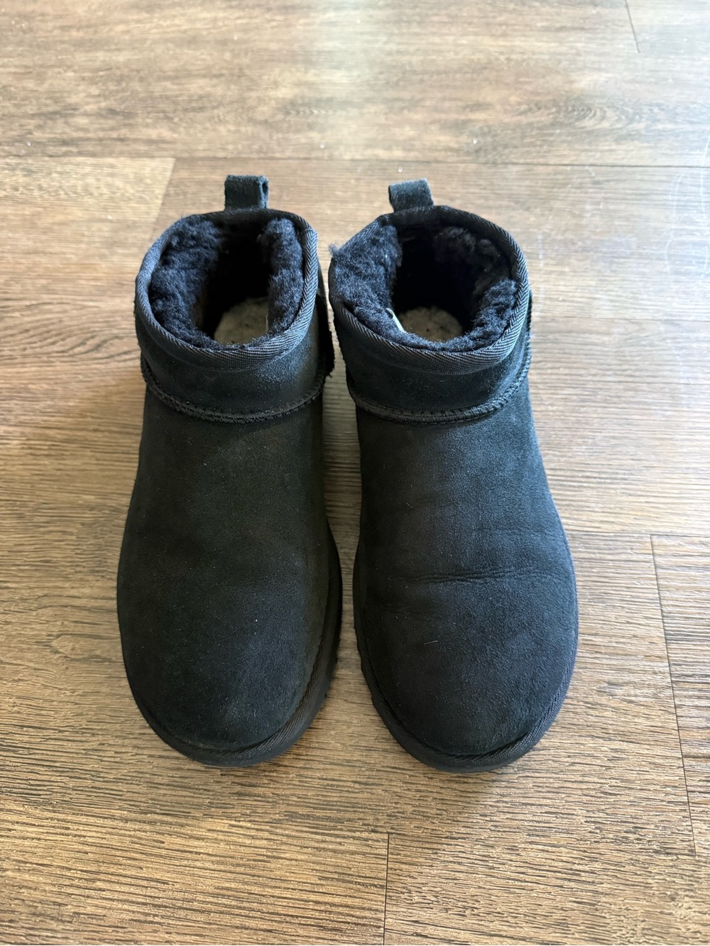 UGG Ultra Mini Ankle Booties Black - Picture 2 of 8